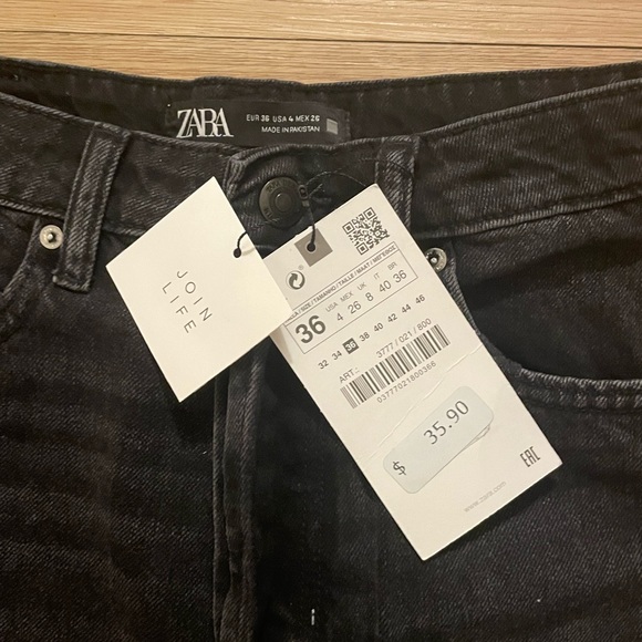 NWT Zara Ripped Denim Shorts size 4 - Picture 4 of 4